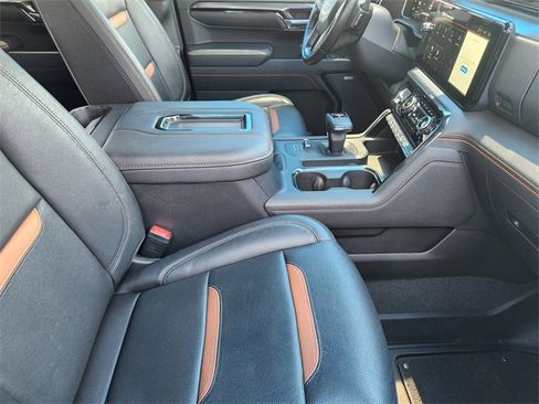 Used 2022 GMC Sierra 1500 AT4 w/ AT4 Premium Package image 15
