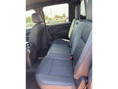 Used 2024 Nissan Titan PRO-4X image 8