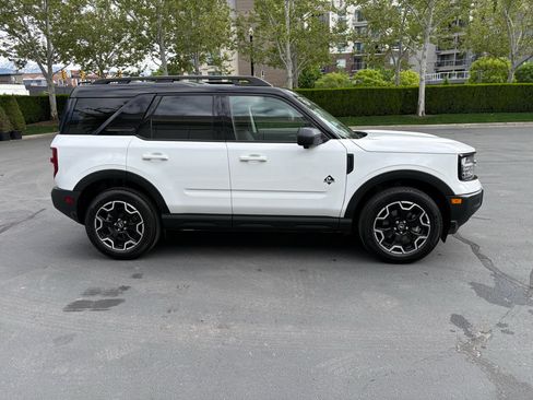 Used 2025 Ford Bronco Sport Outer Banks w/ Outer Banks Tech Package+ AWD/4WD image 7