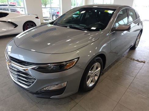 Used 2024 Chevrolet Malibu LT FWD image 1