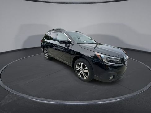 Used 2019 Subaru Outback 3.6R Limited w/ Popular Package #2 AWD/4WD image 2