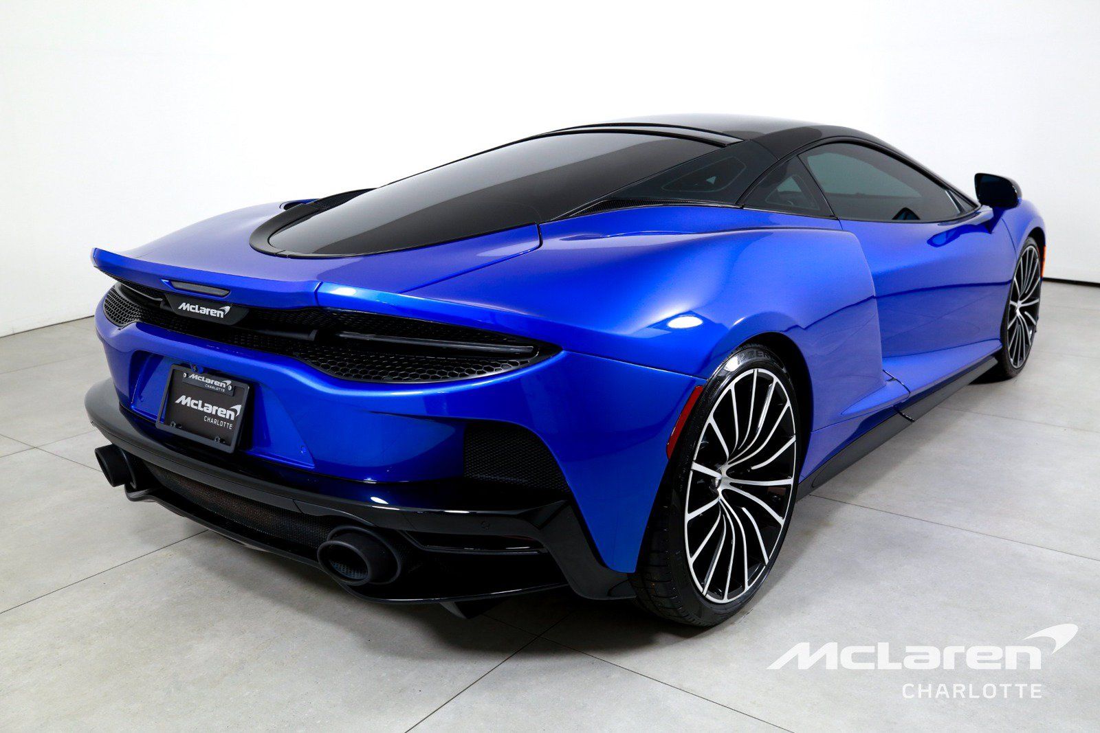 Used 2021 McLaren GT RWD image 9