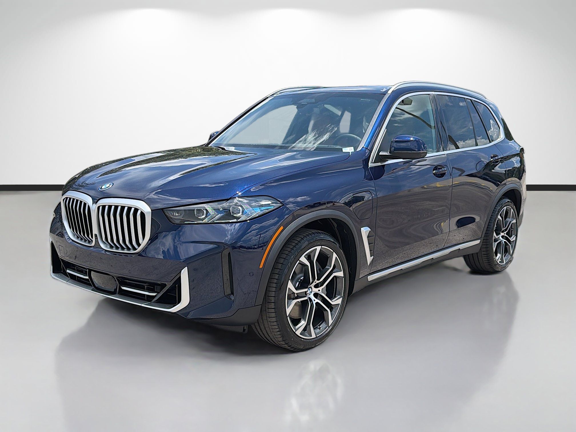 New 2026 BMW X5 xDrive50e w/ Executive Package AWD/4WD image 7
