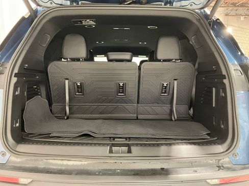 Used 2026 Chevrolet Traverse LT w/ Driver Confidence Package AWD/4WD image 27