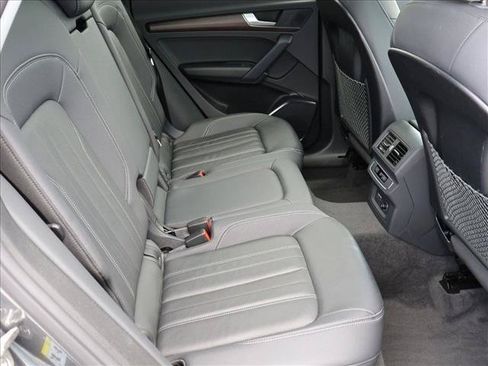 Used 2023 Audi Q5 2.0T Premium w/ Convenience Package AWD/4WD image 26