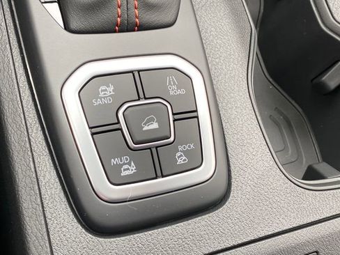 New 2026 Nissan Frontier PRO-4X AWD/4WD image 19