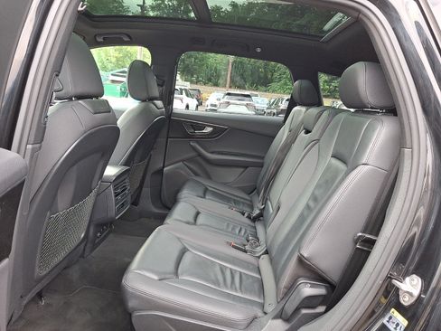 Used 2021 Audi Q7 2.0T Premium w/ Convenience Package AWD/4WD image 11