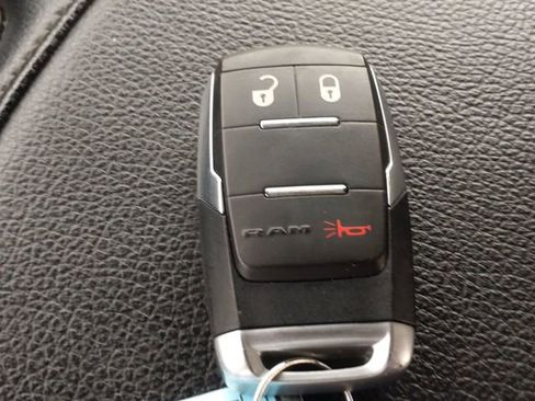Used 2021 RAM 2500 Big Horn AWD/4WD image 26