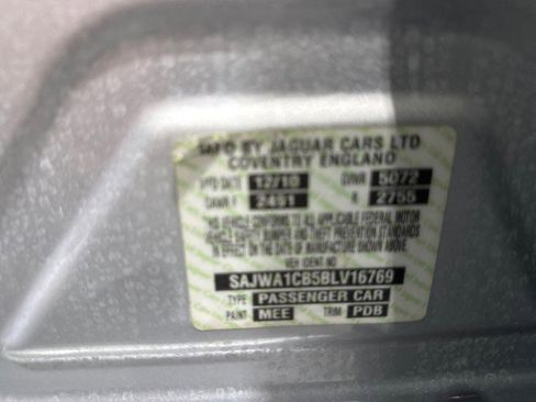 Used 2011 Jaguar XJ RWD image 22