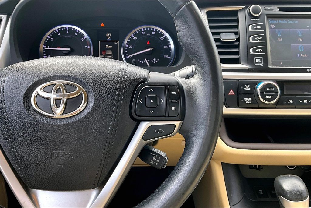 Used 2015 Toyota Highlander Limited Platinum AWD/4WD image 26