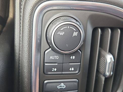 Used 2019 Chevrolet Silverado 1500 LT w/ All-Star Edition AWD/4WD image 24