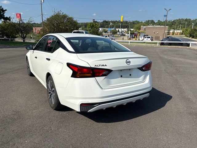 Used 2025 Nissan Altima 2.5 SV FWD image 5