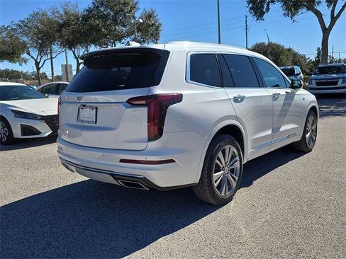 Used 2023 Cadillac XT6 Premium Luxury image 8
