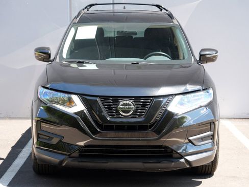 Used 2018 Nissan Rogue SV FWD image 40