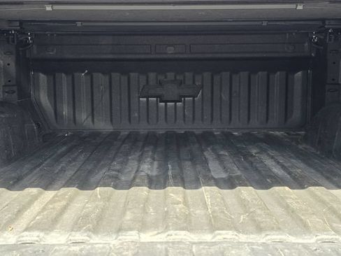 Used 2024 Chevrolet Silverado 1500 LT w/ Convenience Package II RWD image 12