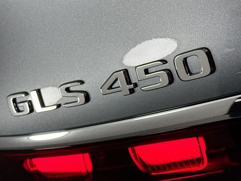 New 2026 Mercedes-Benz GLS 450 4MATIC image 9