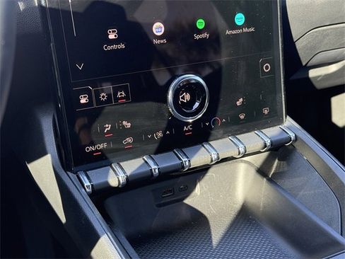 Used 2025 GMC Terrain Elevation image 28