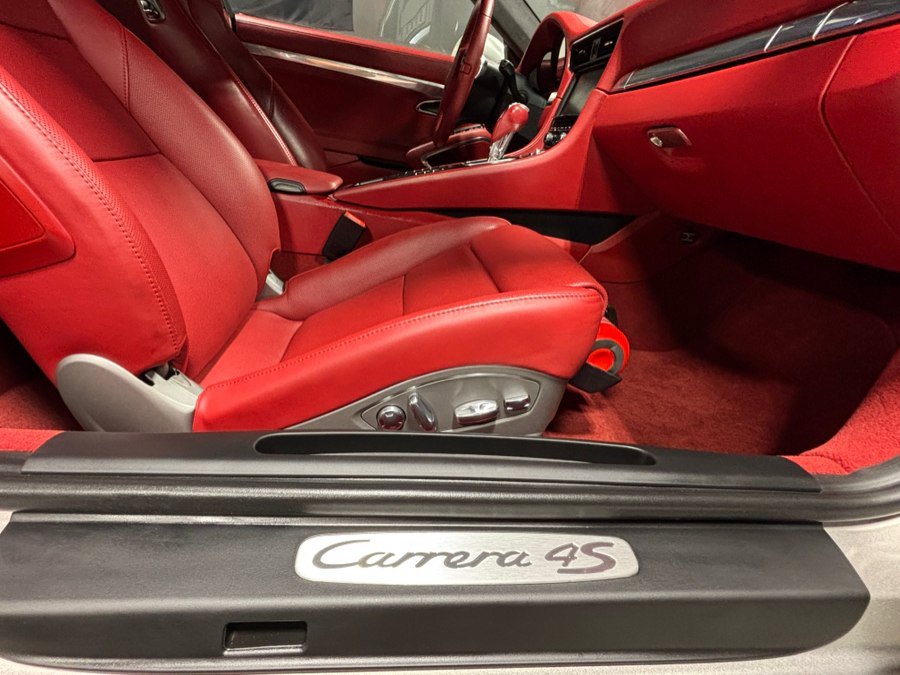 Used 2013 Porsche 911 Carrera 4S AWD/4WD image 22