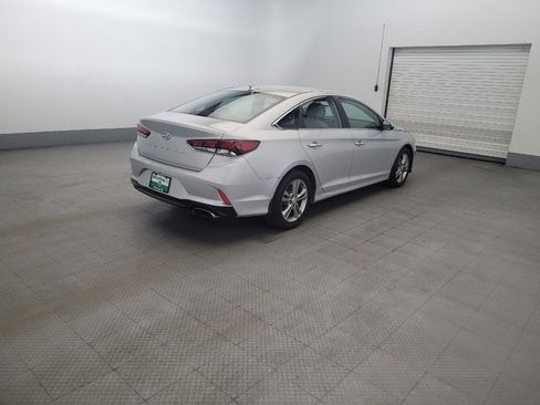 Used 2019 Hyundai Sonata SEL w/ Tech Package 02 FWD image 9