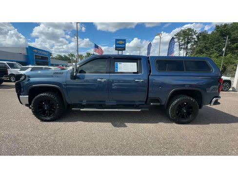 Used 2025 Chevrolet Silverado 2500 LTZ w/ LTZ Premium Package AWD/4WD image 5