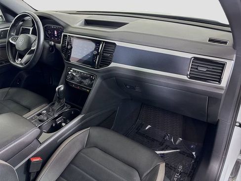 Used 2022 Volkswagen Atlas Cross Sport SEL Premium R-Line image 32