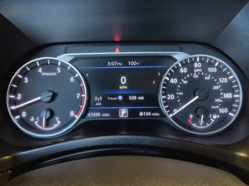 Used 2024 Nissan Sentra SV FWD image 23