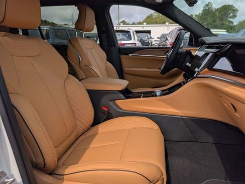 New 2026 Jeep Grand Cherokee L Summit AWD/4WD image 31
