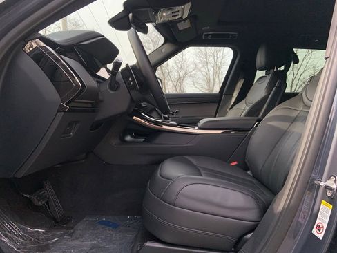 New 2026 Land Rover Range Rover Sport SE image 11