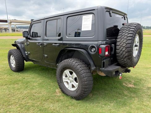 Used 2019 Jeep Wrangler Unlimited Sport S AWD/4WD image 6