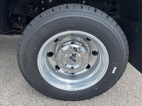 Used 2022 Ford F450 Lariat w/ FX4 Off-Road Package image 22