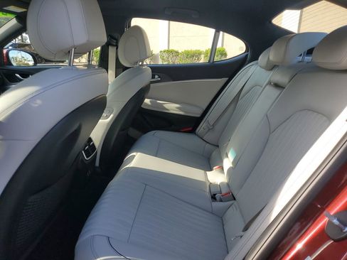 Used 2025 Genesis G70 2.5T w/ Sport Prestige Package image 18