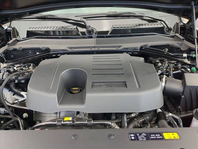 New 2026 Land Rover Defender 110 X-Dynamic SE AWD/4WD image 17