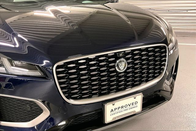 Certified 2026 Jaguar F-PACE R-Dynamic S AWD/4WD image 31