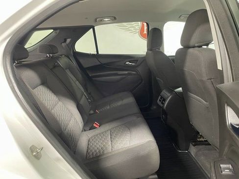 Used 2018 Chevrolet Equinox LT image 21