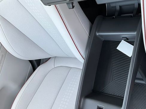 Used 2024 Hyundai Ioniq 5 Limited image 40