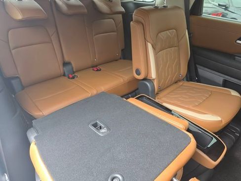 New 2026 Nissan Pathfinder Platinum AWD/4WD image 21