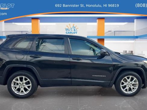 Used 2014 Jeep Cherokee Sport FWD image 2