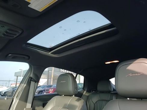 Used 2024 Buick Envista Avenir image 23