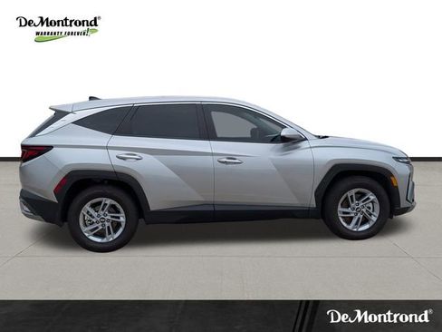 New 2026 Hyundai Tucson SE image 4