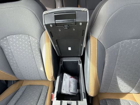 Certified 2025 Subaru Crosstrek 2.5i Sport w/ Crosstrek Mirror Package image 20