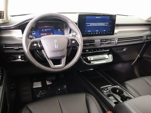 New 2026 Lincoln Corsair Premiere image 2