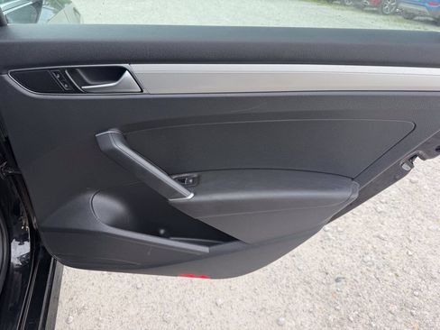 Used 2016 Volkswagen Passat 1.8T S FWD image 19