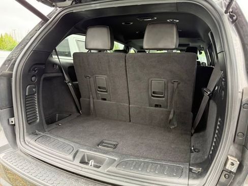 Used 2024 Dodge Durango GT RWD image 11