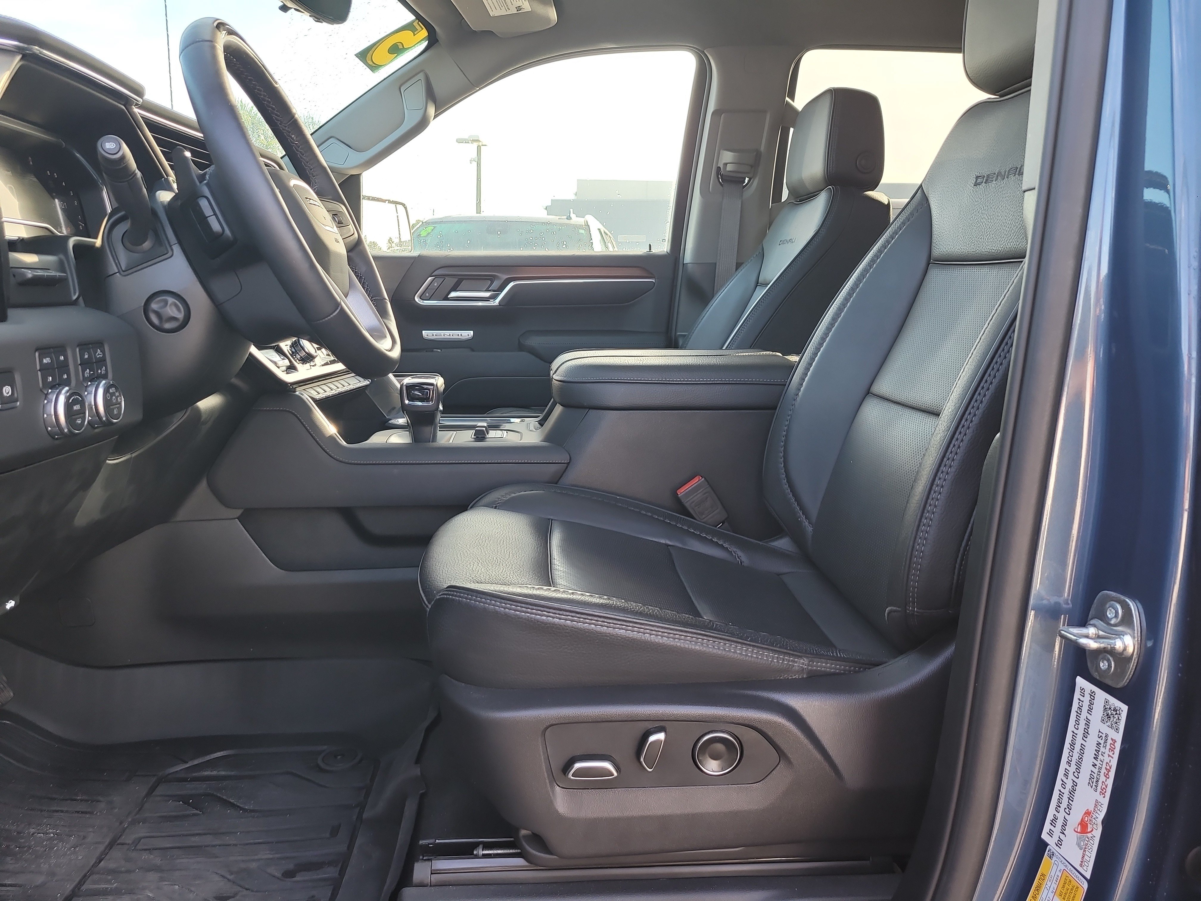 Used 2025 GMC Sierra 1500 Denali AWD/4WD image 18