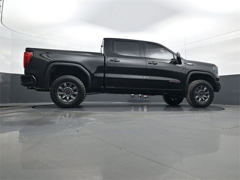 Used 2025 GMC Sierra 1500 AT4X image 24