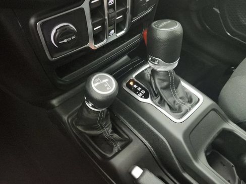 New 2026 Jeep Gladiator Sport AWD/4WD image 20