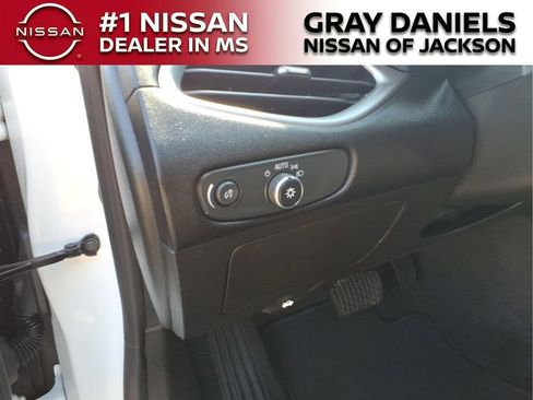 Used 2024 Chevrolet Malibu LT FWD image 12