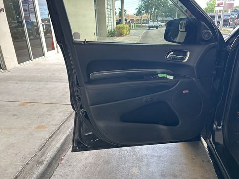 Used 2018 Dodge Durango R/T w/ Blacktop Package image 43