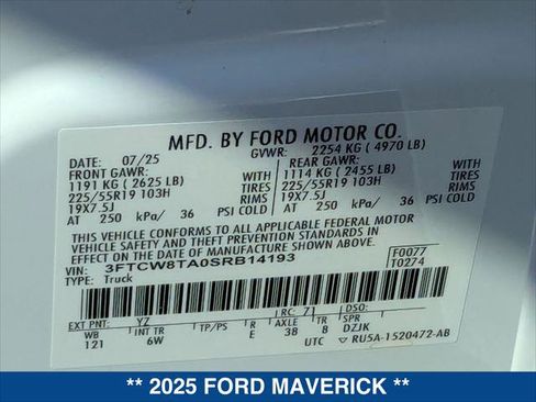 Certified 2025 Ford Maverick Lobo AWD/4WD image 24