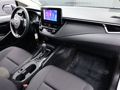Used 2024 Toyota Corolla LE image 14